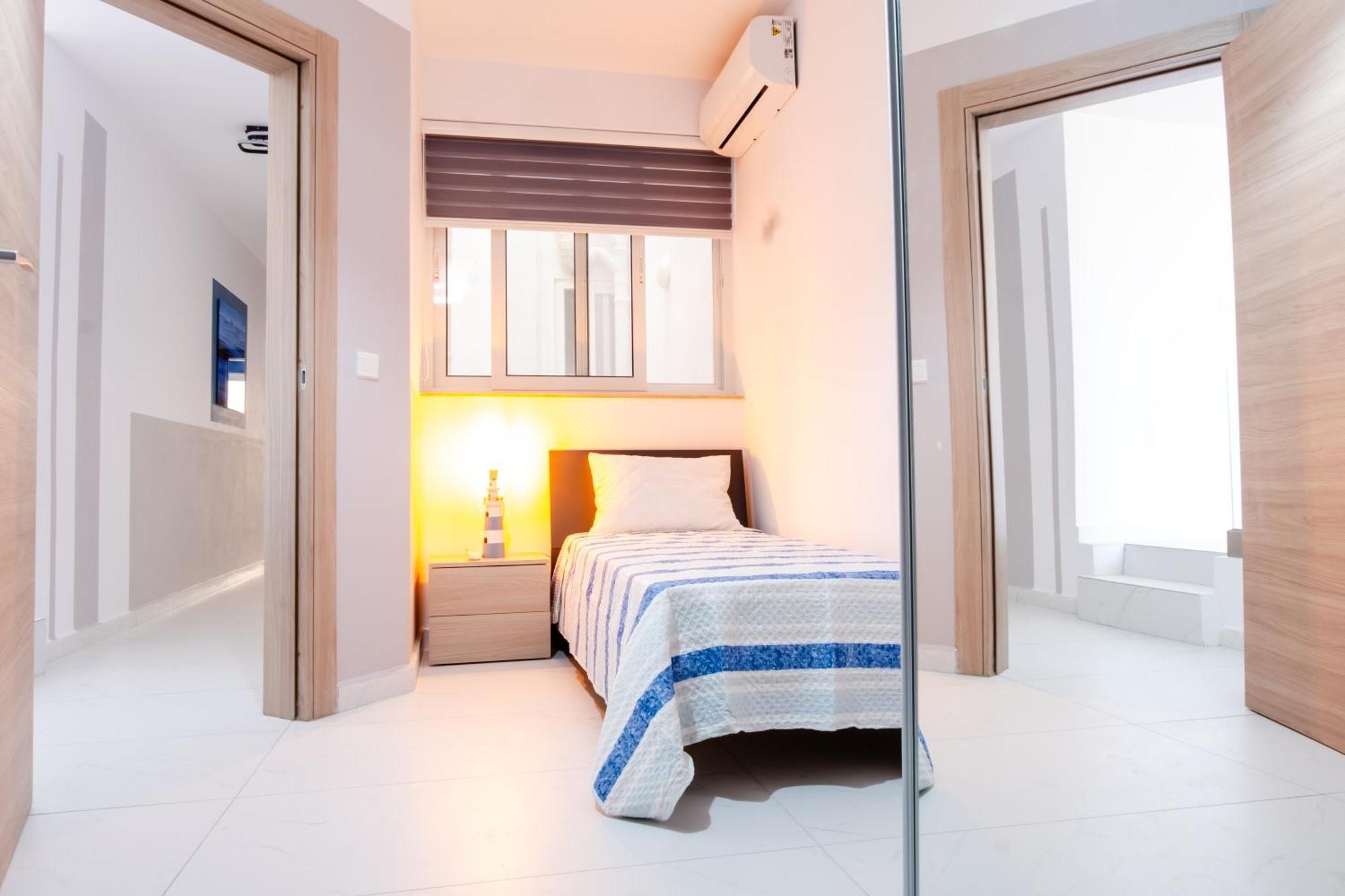 Mellieha, Charming 2 Bedroom Santa Maria Heights شقة