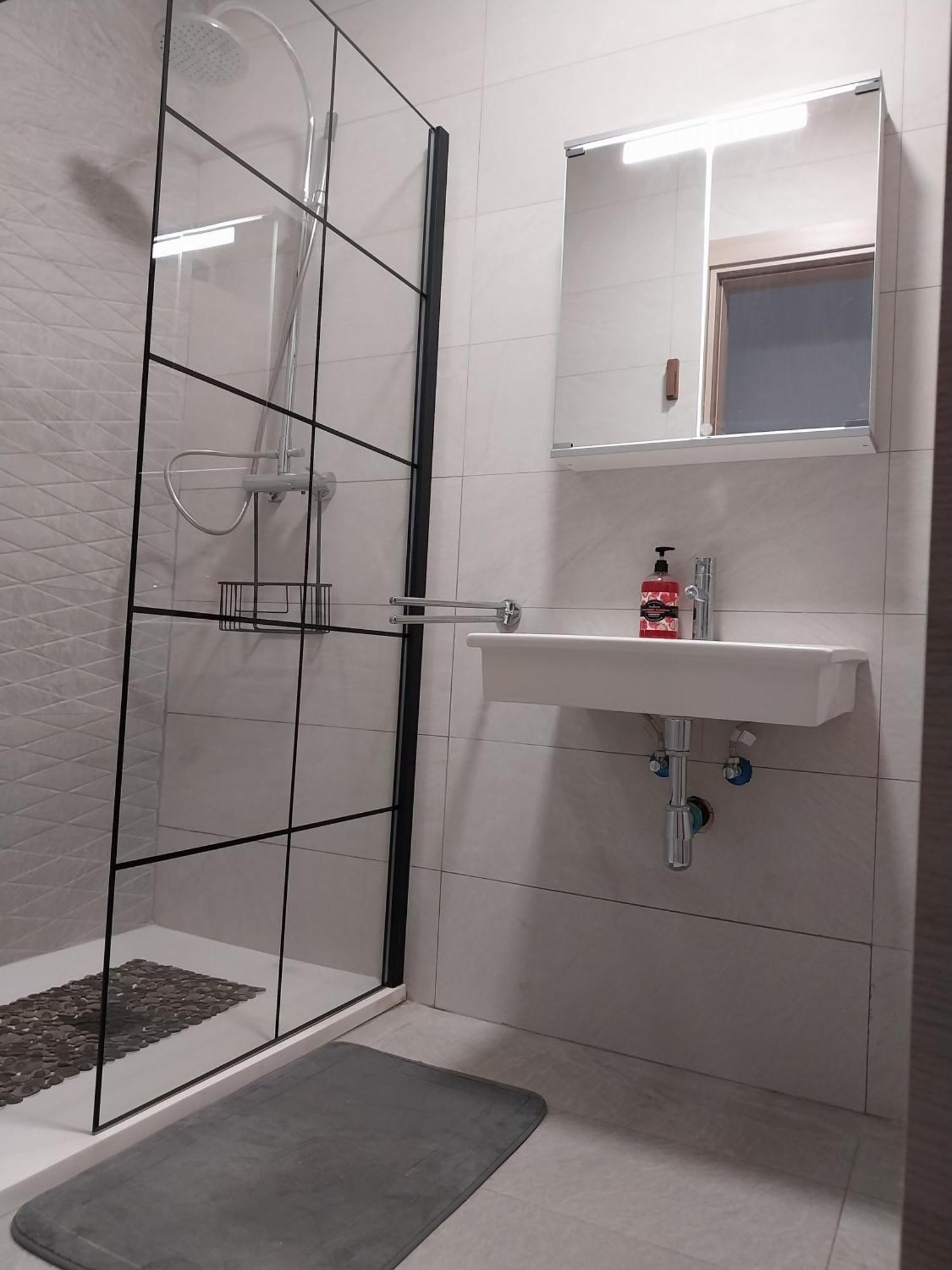 Mellieha, Charming 2 Bedroom Santa Maria Heights Apartment Mellieha
