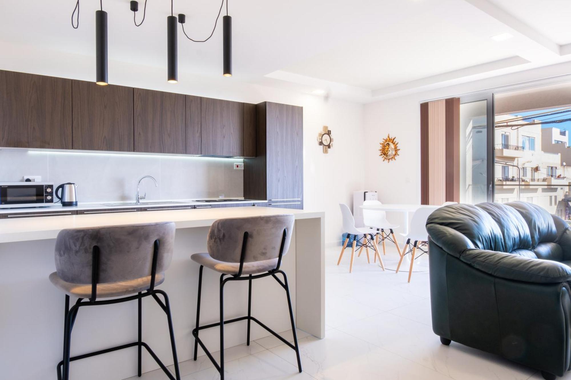 Mellieha, Charming 2 Bedroom Santa Maria Heights