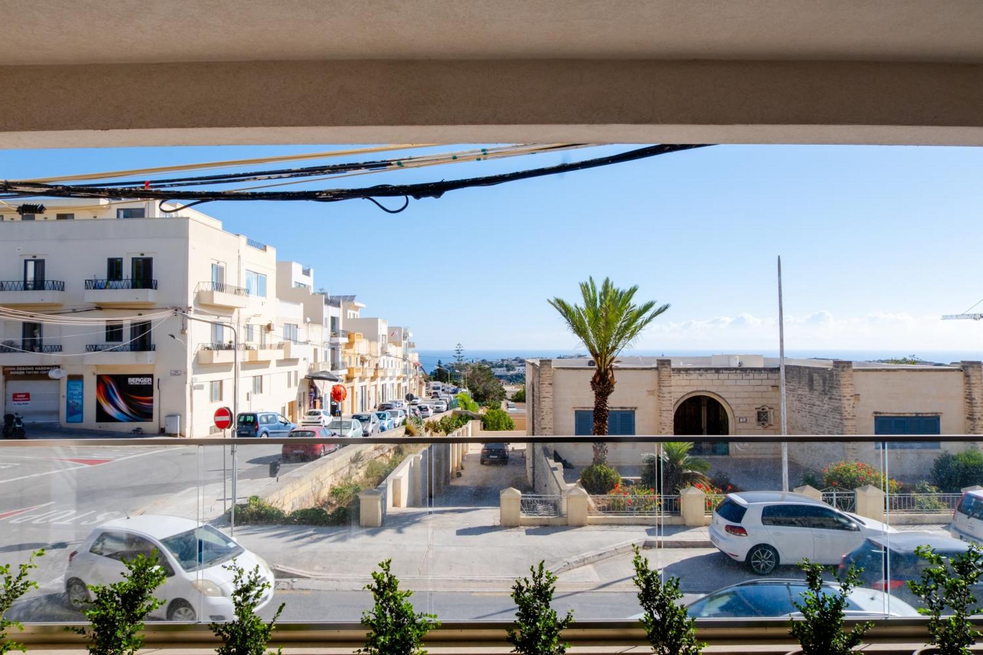 Mellieha, Charming 2 Bedroom Santa Maria Heights شقة *