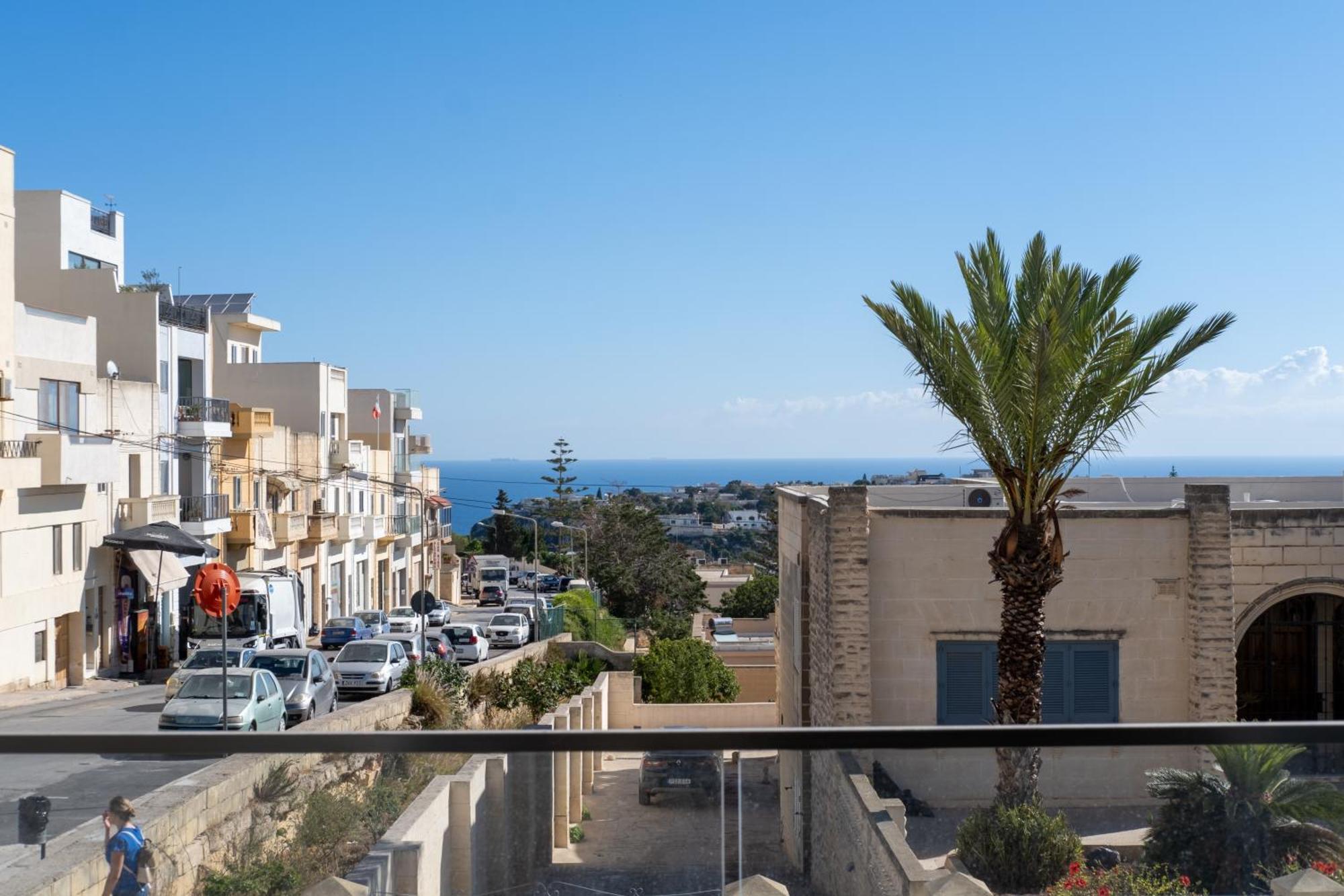 Mellieha, Charming 2 Bedroom Santa Maria Heights شقة *